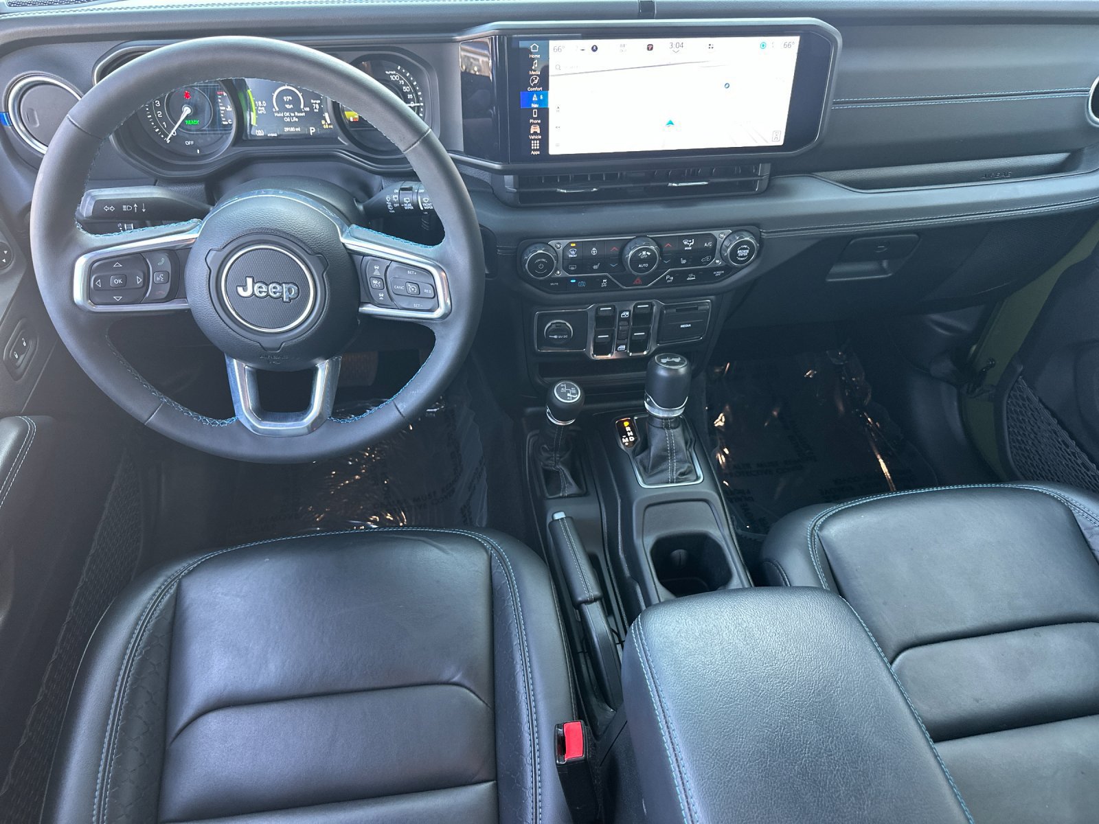 Used 2024 Jeep Wrangler High Altitude AWD/4WD image 15