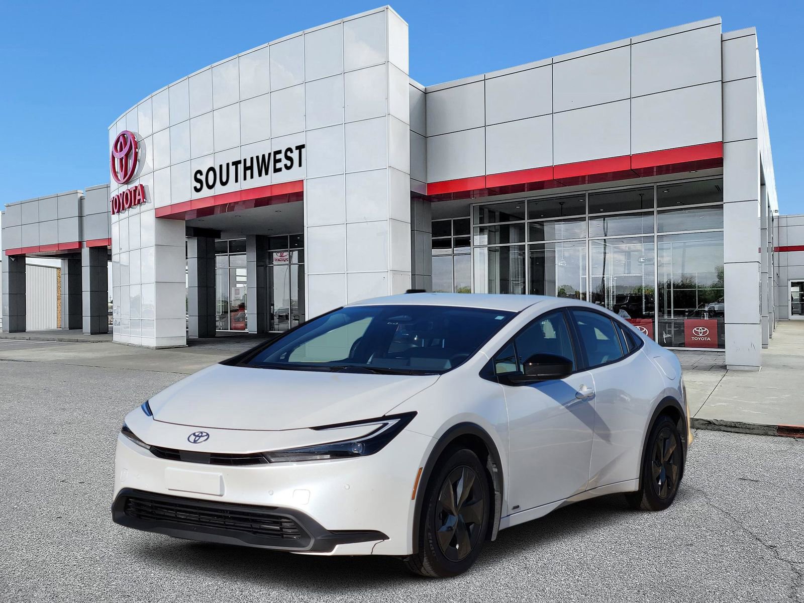 Used 2024 Toyota Prius LE image 2