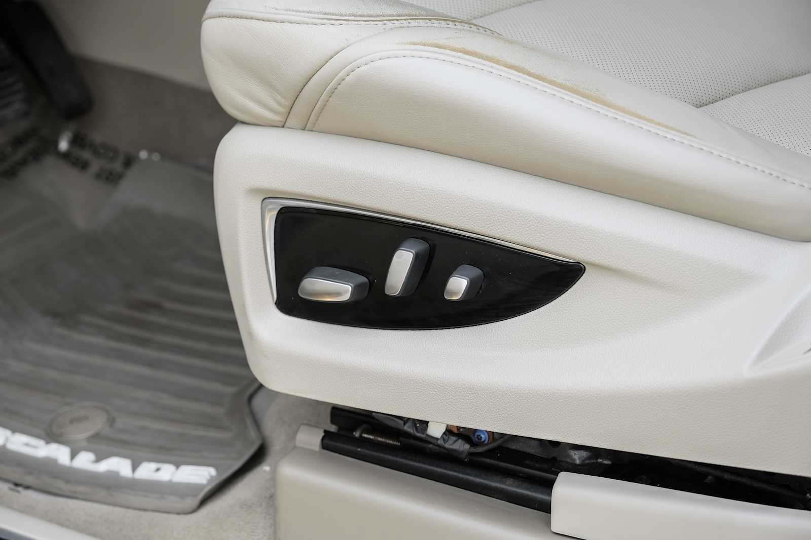 Used 2019 Cadillac Escalade Luxury image 36