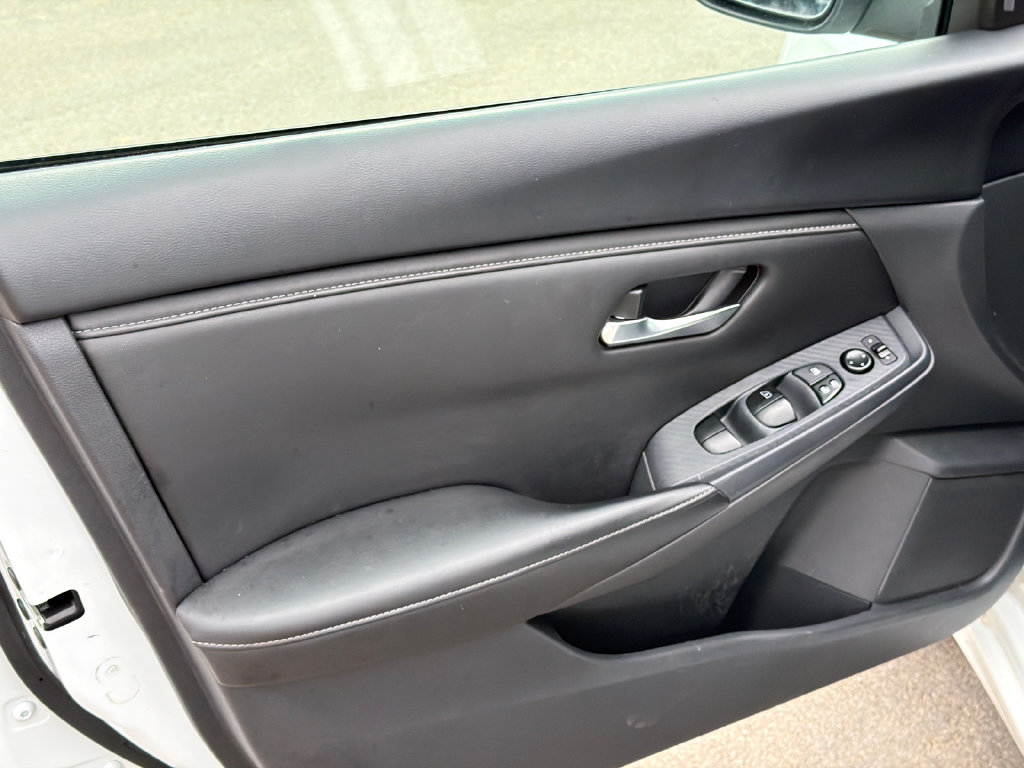 Used 2024 Nissan Sentra SV FWD image 10