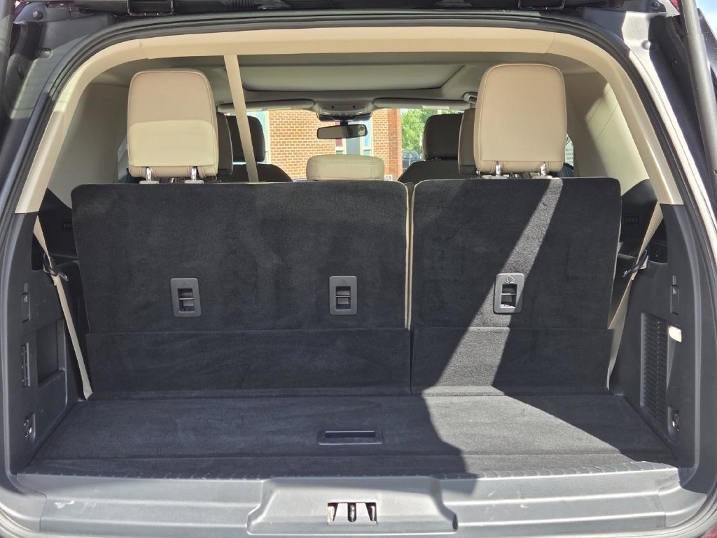Used 2024 Ford Expedition Limited RWD image 10
