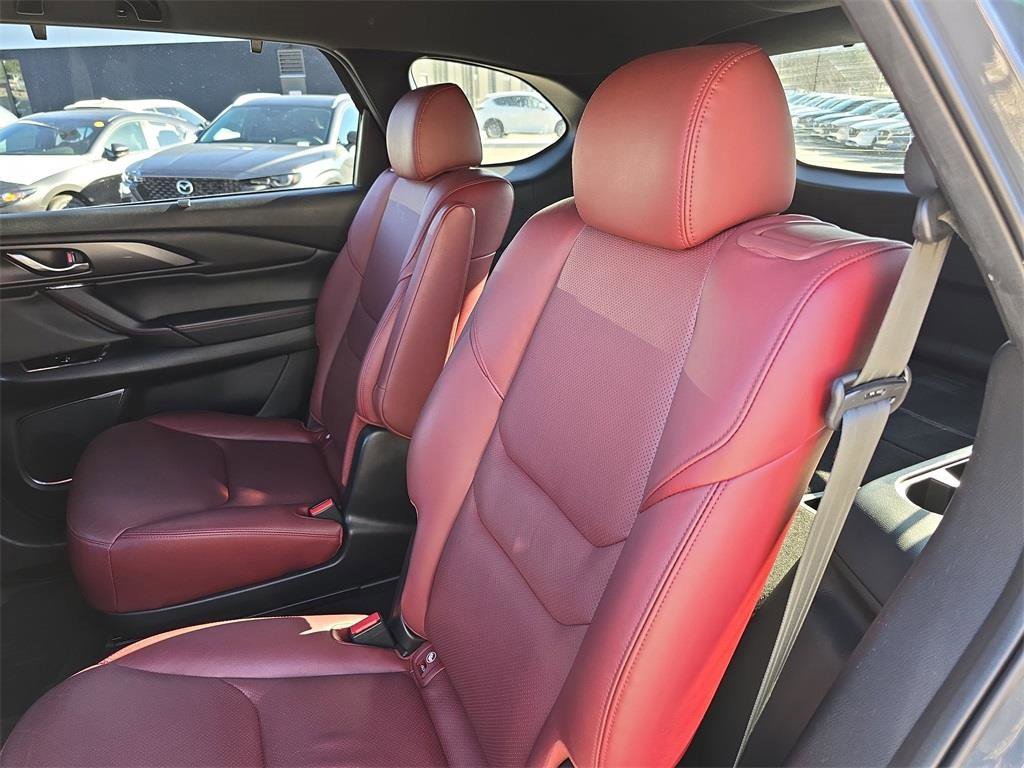 Used 2023 MAZDA CX-9 Carbon Edition image 16