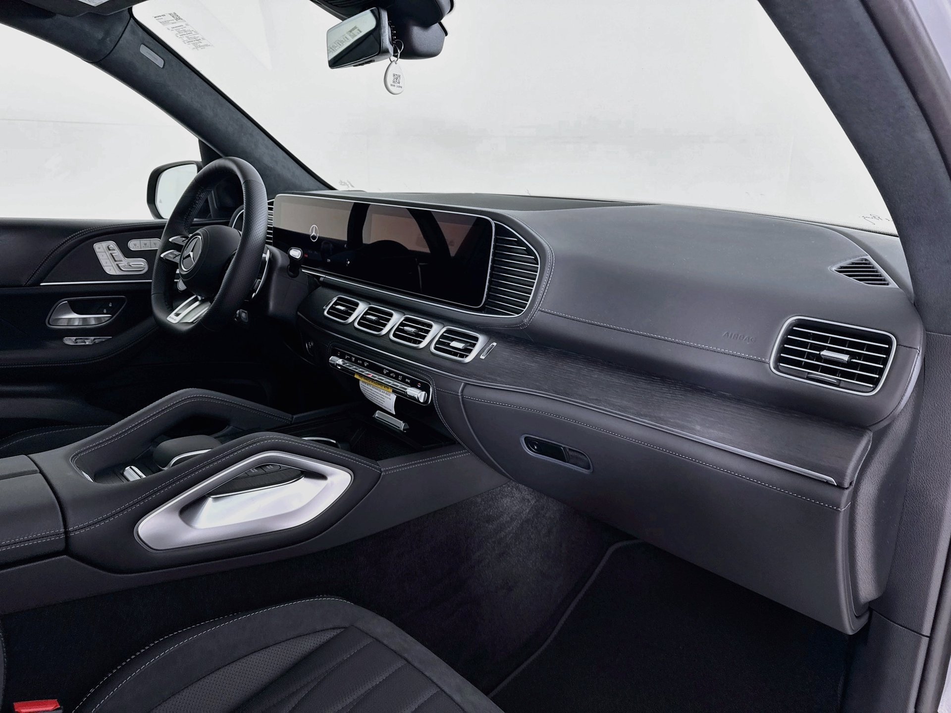 New 2026 Mercedes-Benz GLS 63 AMG 4MATIC image 33