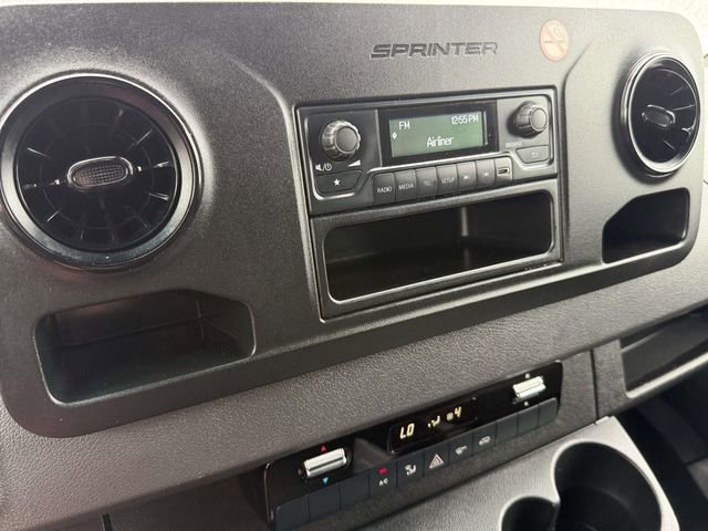Used 2025 Mercedes-Benz Sprinter 2500 image 20