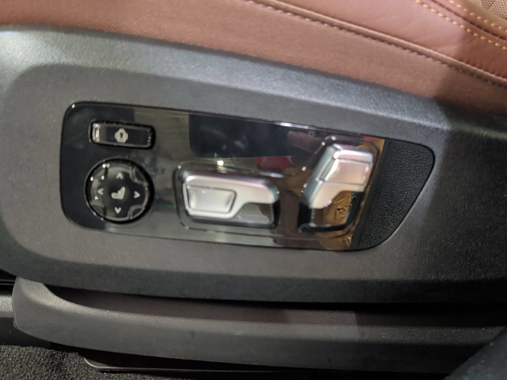 Certified 2026 BMW X5 M60i AWD/4WD image 17
