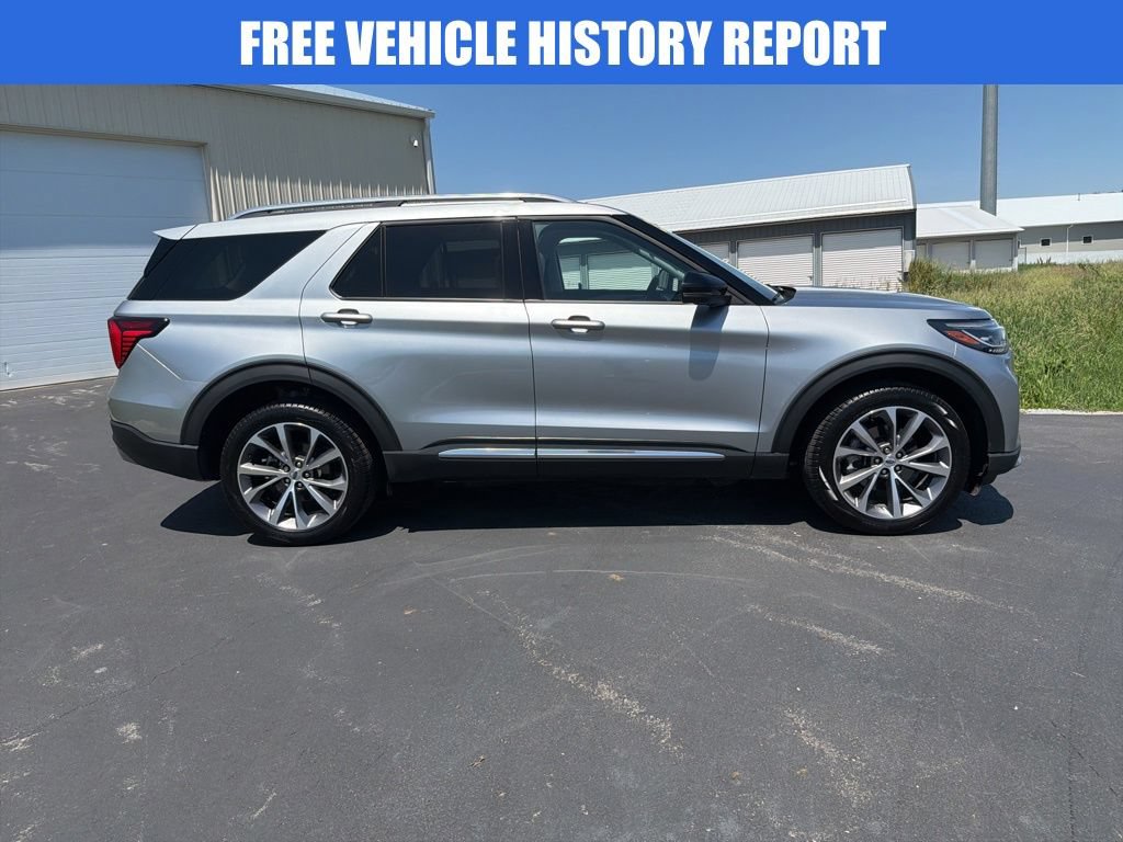 Used 2025 Ford Explorer Platinum w/ Ultimate Package AWD/4WD image 3