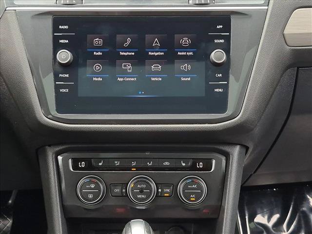 Used 2021 Volkswagen Tiguan SE w/ Panoramic Sunroof Package AWD/4WD image 14