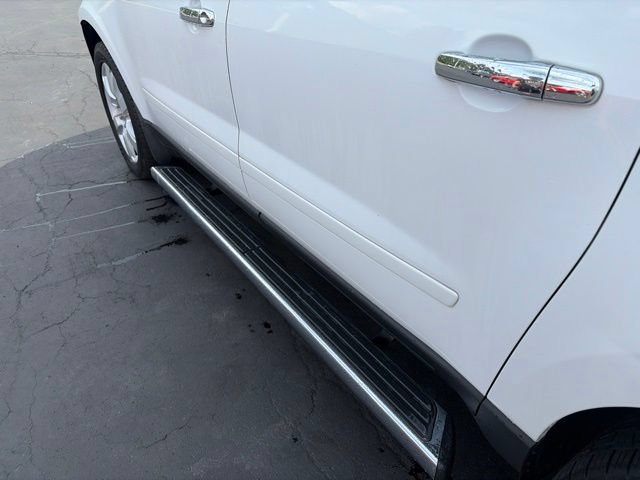 Used 2017 Chevrolet Traverse LT w/ Style and Technology Package AWD/4WD image 4