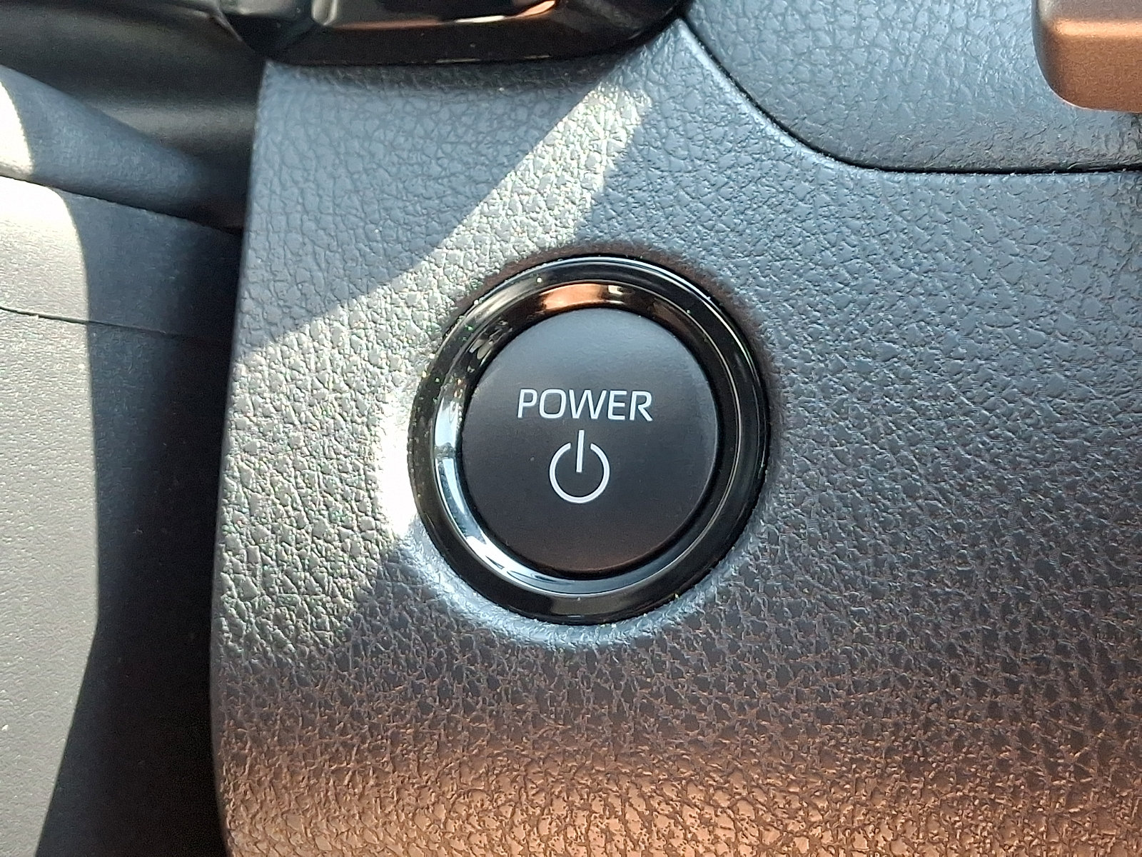 Used 2025 Toyota Camry SE w/ Convenience Package FWD image 22