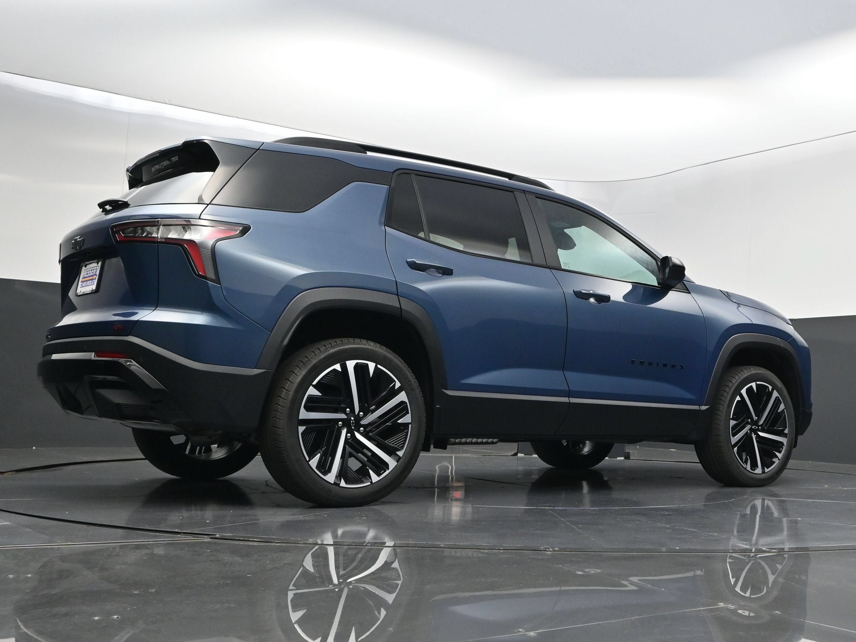 New 2027 Chevrolet Equinox RS w/ Convenience Package III FWD image 48