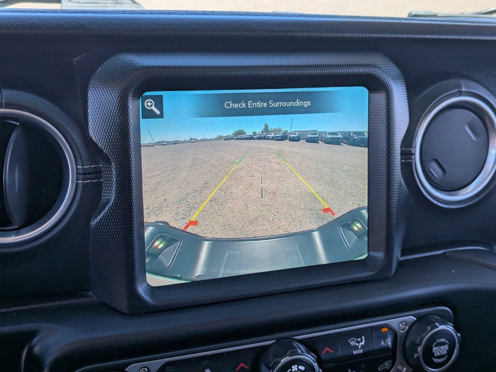 Used 2020 Jeep Gladiator Overland AWD/4WD image 26