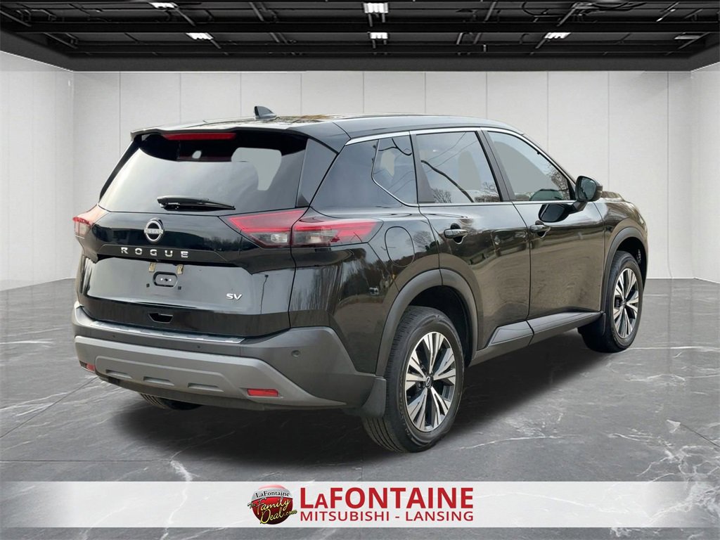 Used 2022 Nissan Rogue SV image 5
