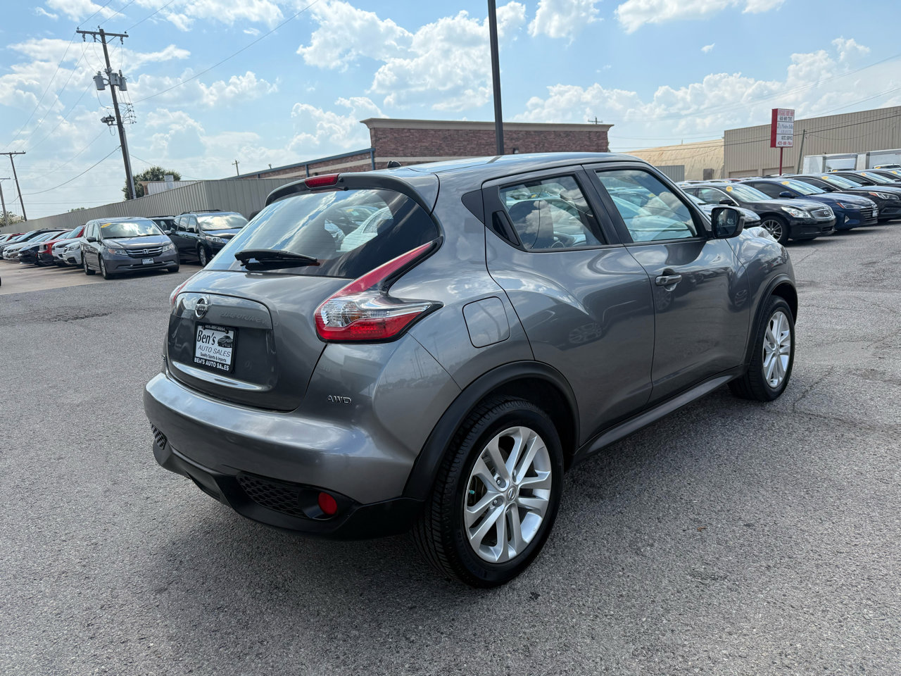 Used 2016 Nissan Juke S image 6