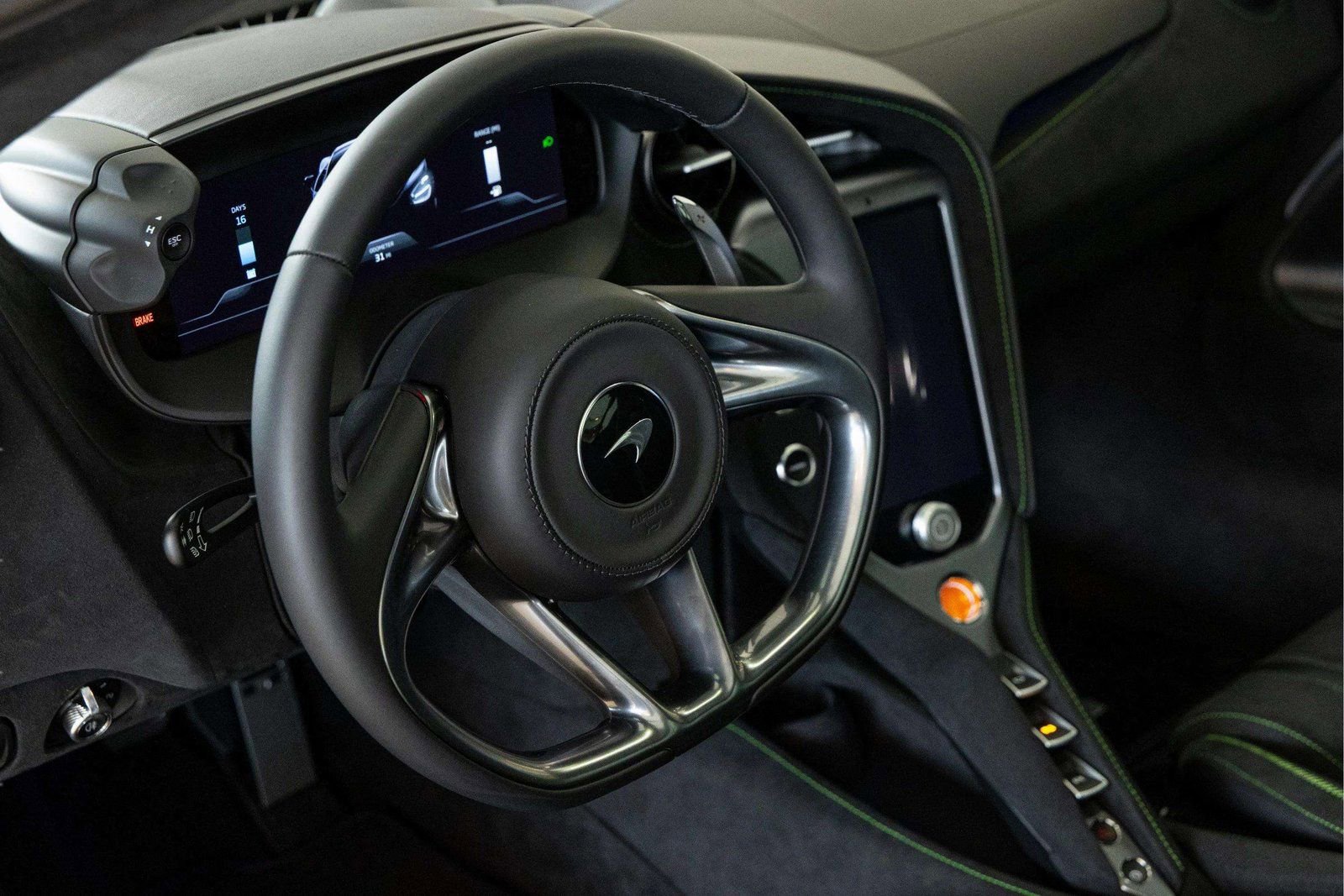 New 2026 McLaren 750S RWD image 24