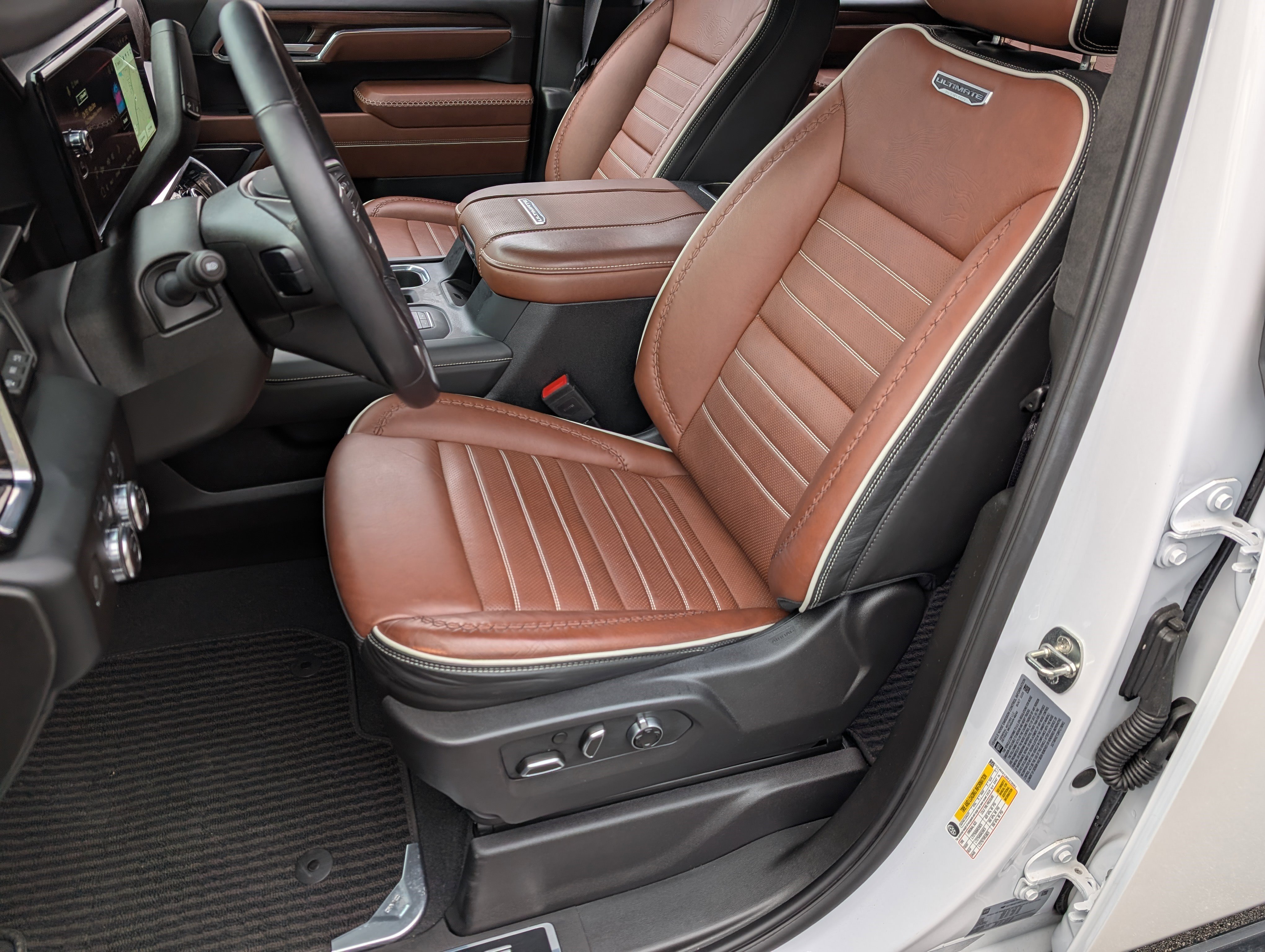 Used 2024 GMC Sierra 2500 Denali Ultimate w/ Max Trailering Package image 17