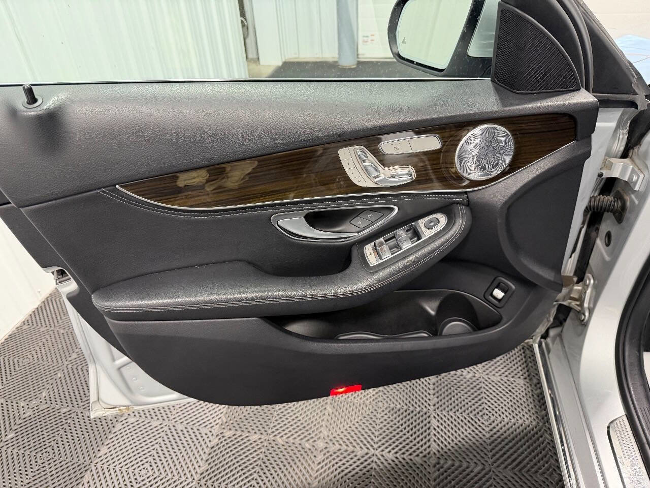 Used 2016 Mercedes-Benz C 300 4MATIC Sedan image 24