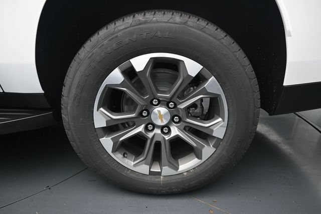 New 2026 Chevrolet Suburban LT w/ Comfort Package AWD/4WD image 15