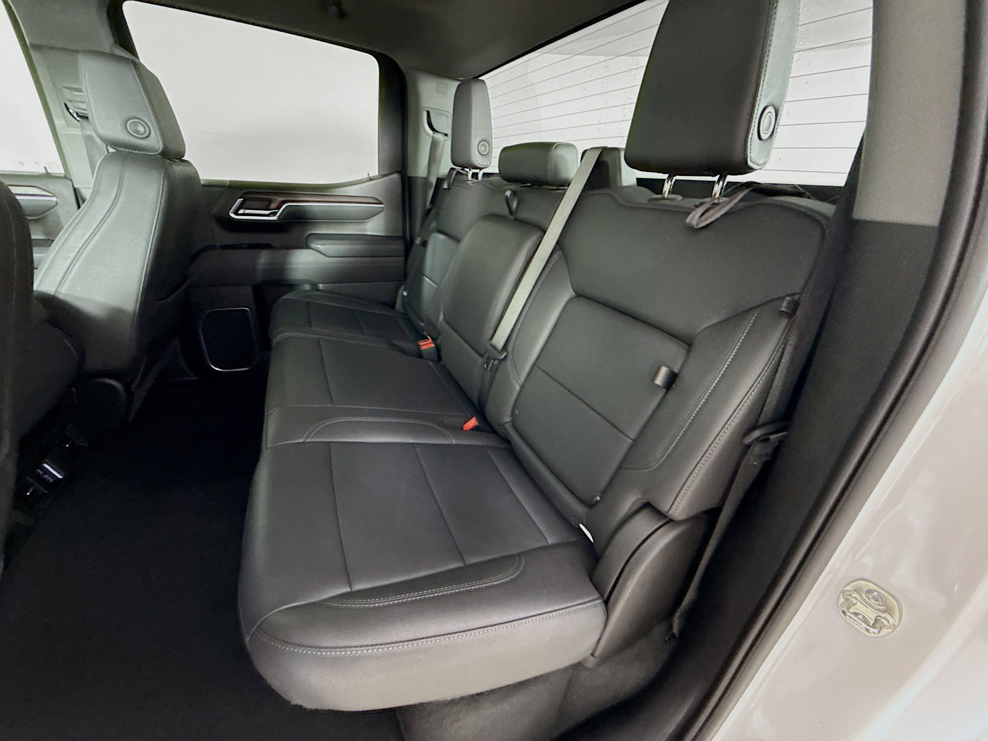 Used 2025 GMC Sierra 1500 SLT image 29