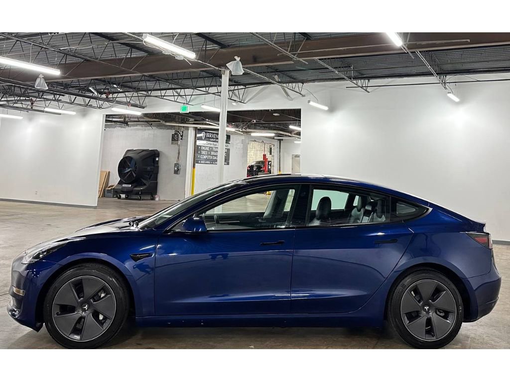 Used 2022 Tesla Model 3 Long Range AWD/4WD image 8