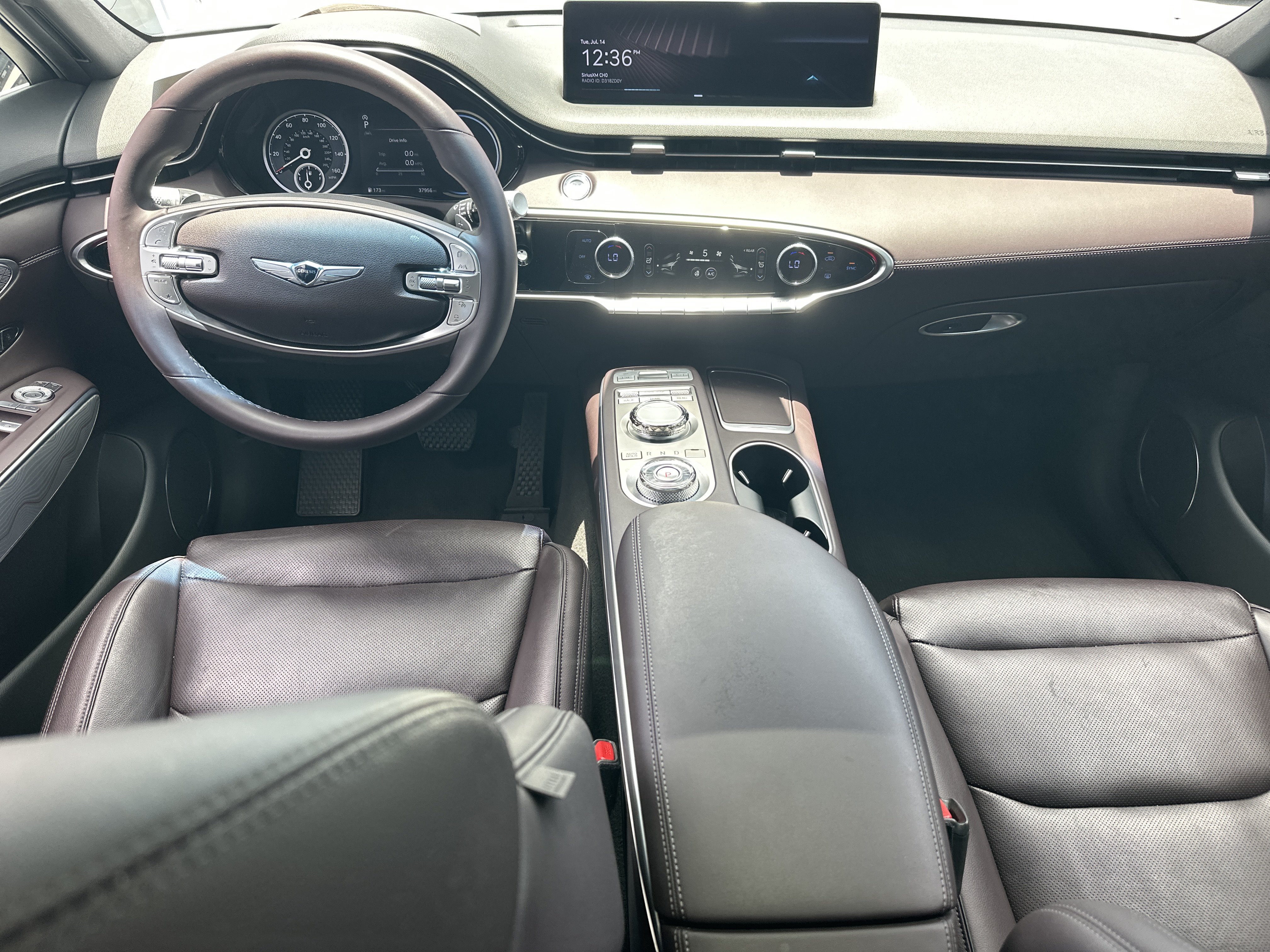 Certified 2022 Genesis GV70 2.5T w/ Advanced Package AWD/4WD image 17