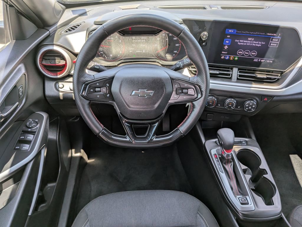 Used 2024 Chevrolet Trax RS FWD image 16