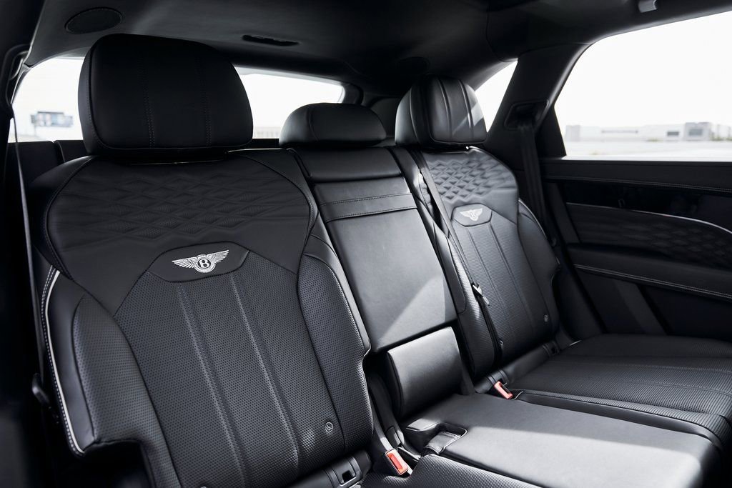 Used 2023 Bentley Bentayga Extended Wheelbase AWD/4WD image 43