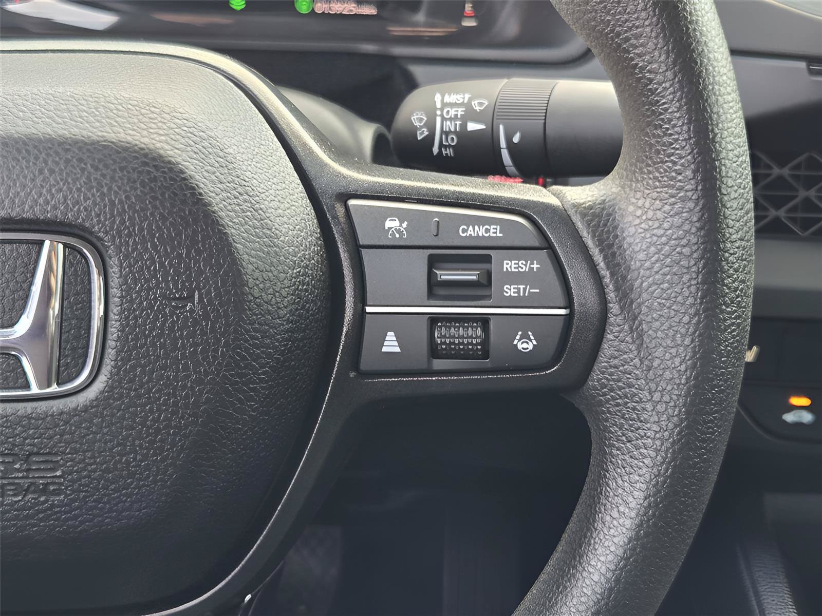 Used 2025 Honda Accord SE image 27