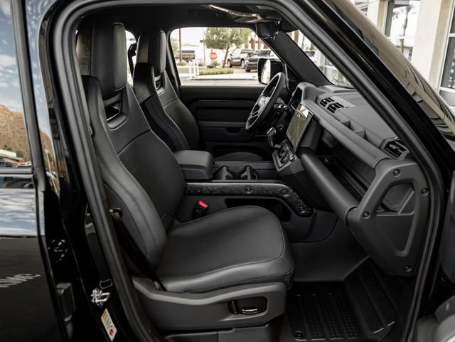 New 2026 Land Rover Defender 110 OCTA AWD/4WD image 39