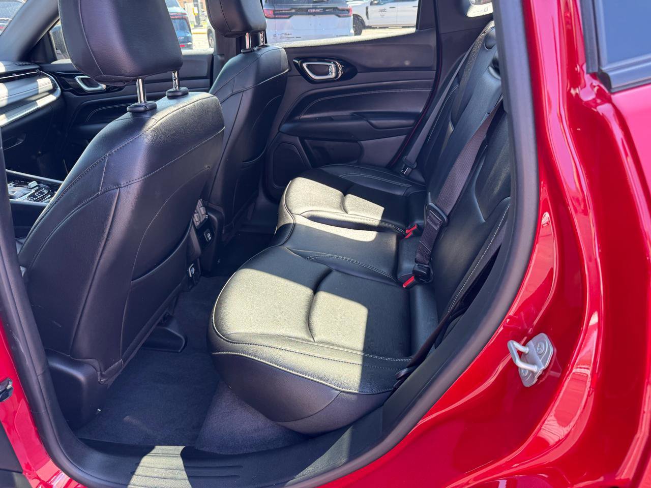 Used 2024 Jeep Compass Limited w/ High Altitude Package image 10