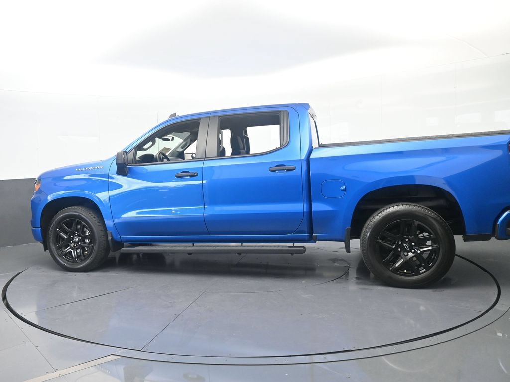 Used 2024 Chevrolet Silverado 1500 Custom RWD image 3