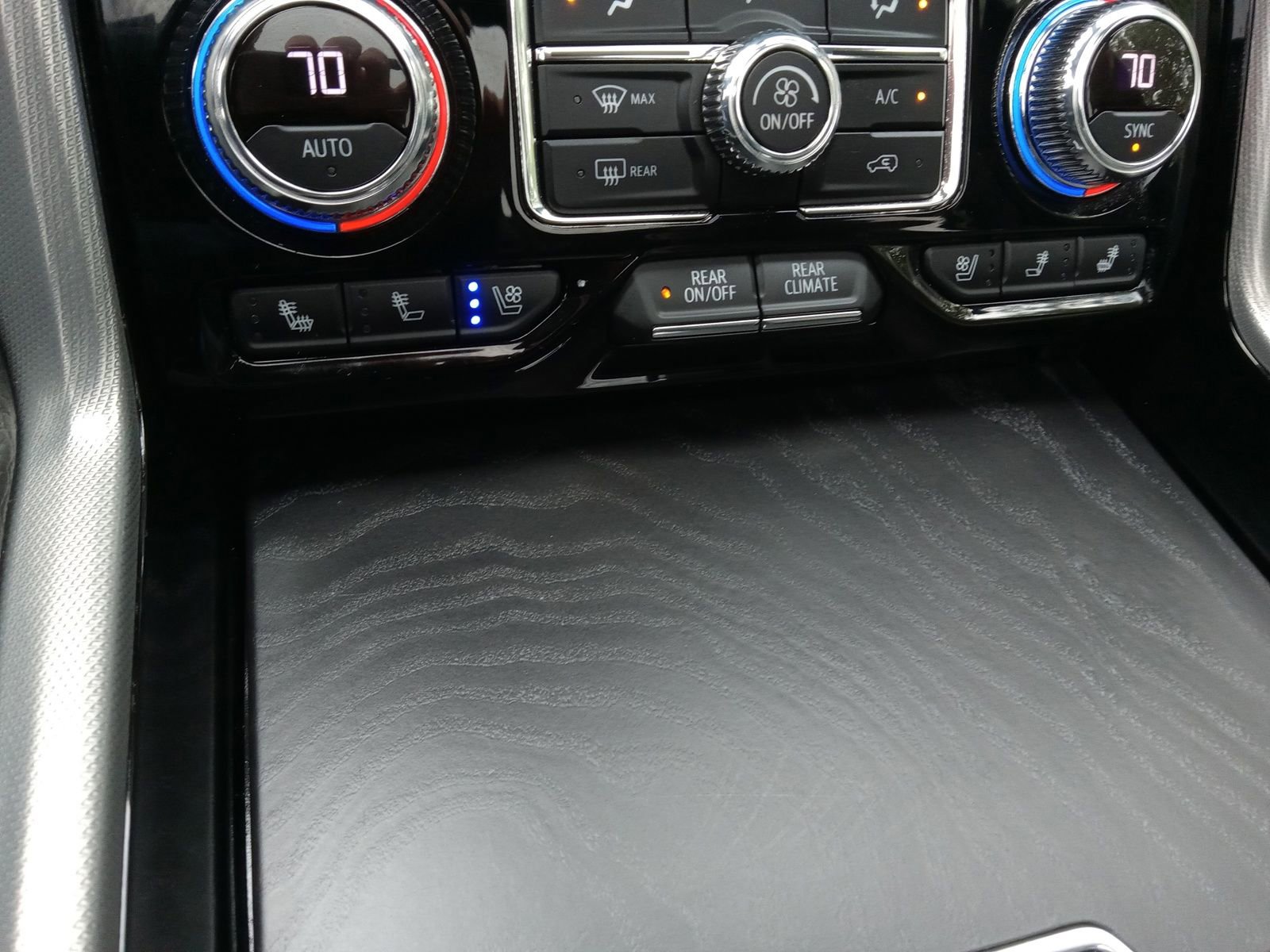 Used 2021 GMC Yukon Denali w/ LPO, Illumination Package image 21