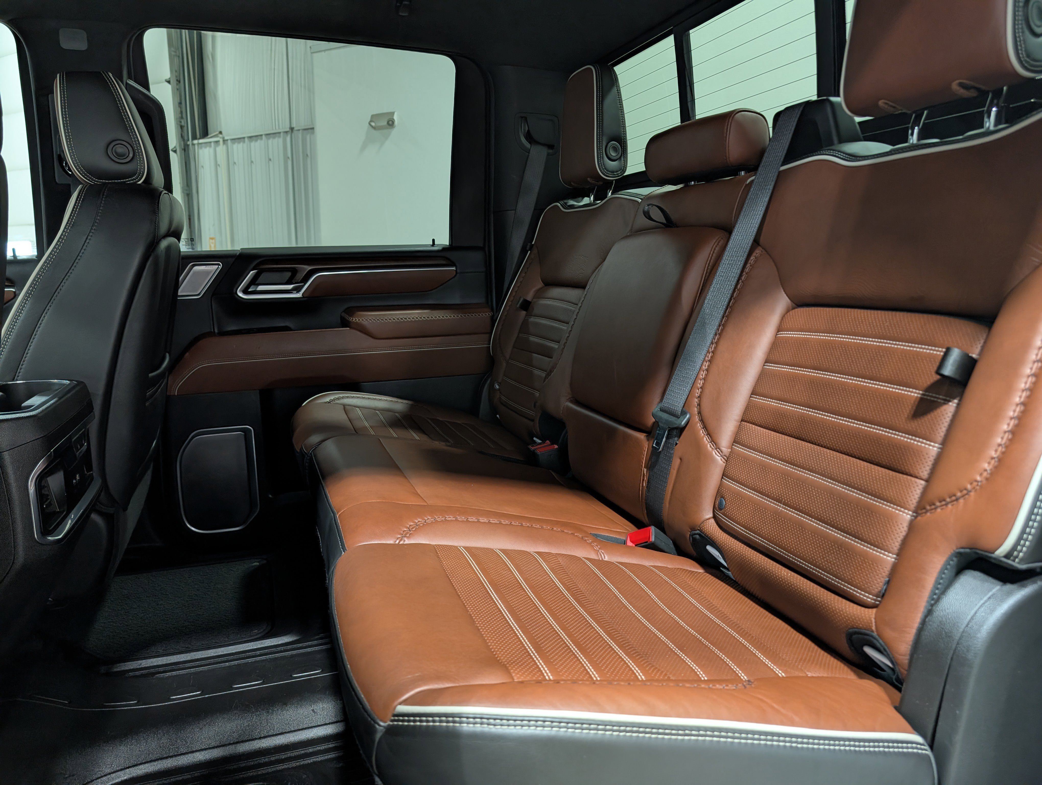 Used 2024 GMC Sierra 2500 Denali Ultimate AWD/4WD image 18