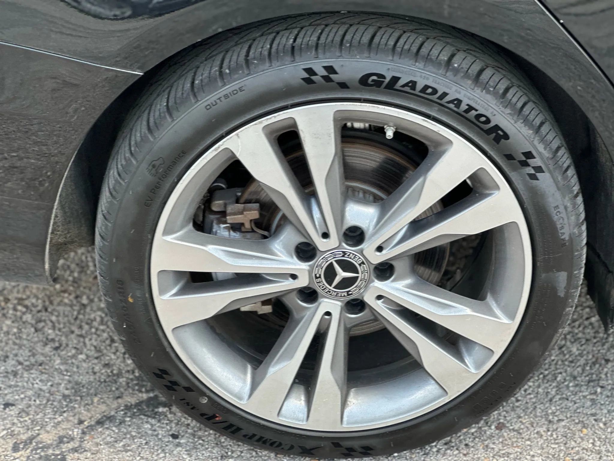 Used 2018 Mercedes-Benz C 350e Sedan w/ Premium Package image 25