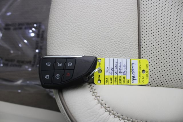 Used 2026 GMC Yukon Denali w/ Denali Reserve Package image 9