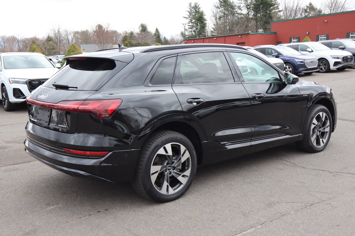 Used 2021 Audi e-tron Premium w/ Convenience Plus Package image 5
