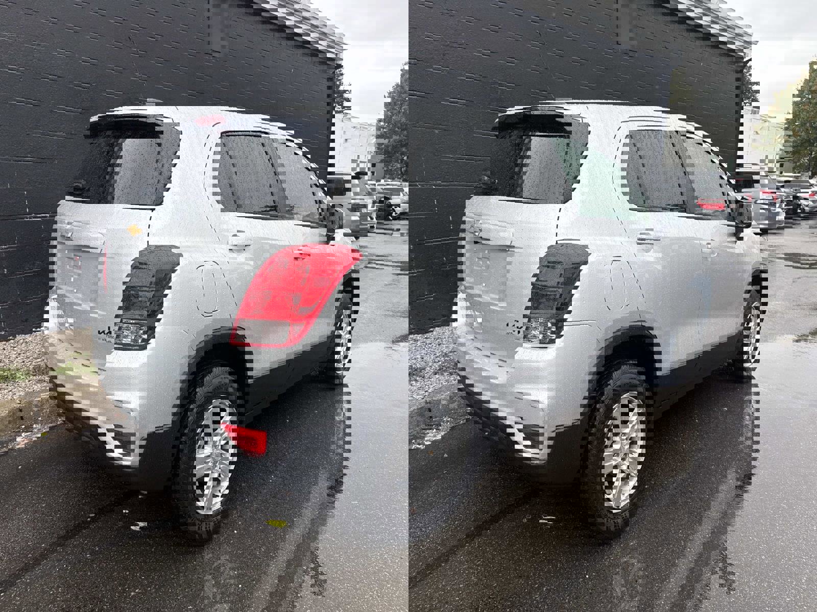 Used 2022 Chevrolet Trax LS w/ Tint and Cruise Package image 2