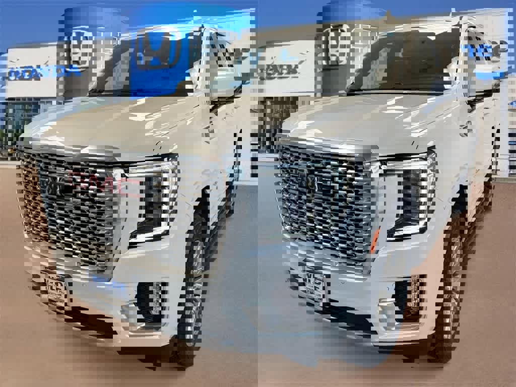 Used 2021 GMC Yukon Denali image 4