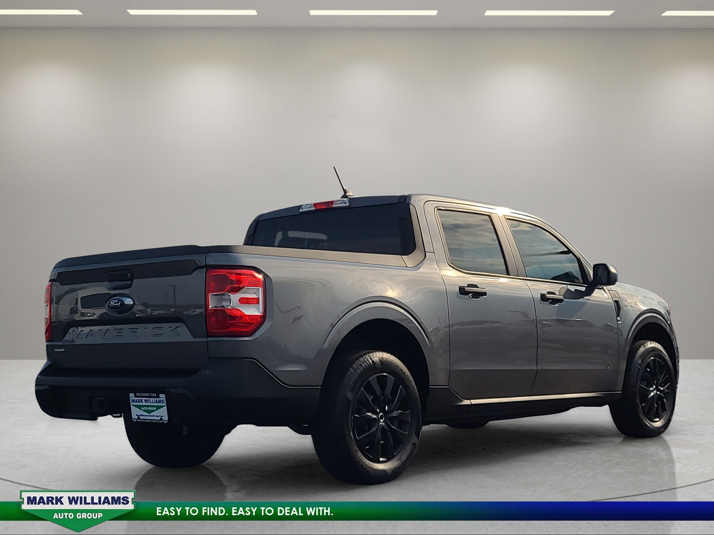 Used 2023 Ford Maverick XL FWD image 4