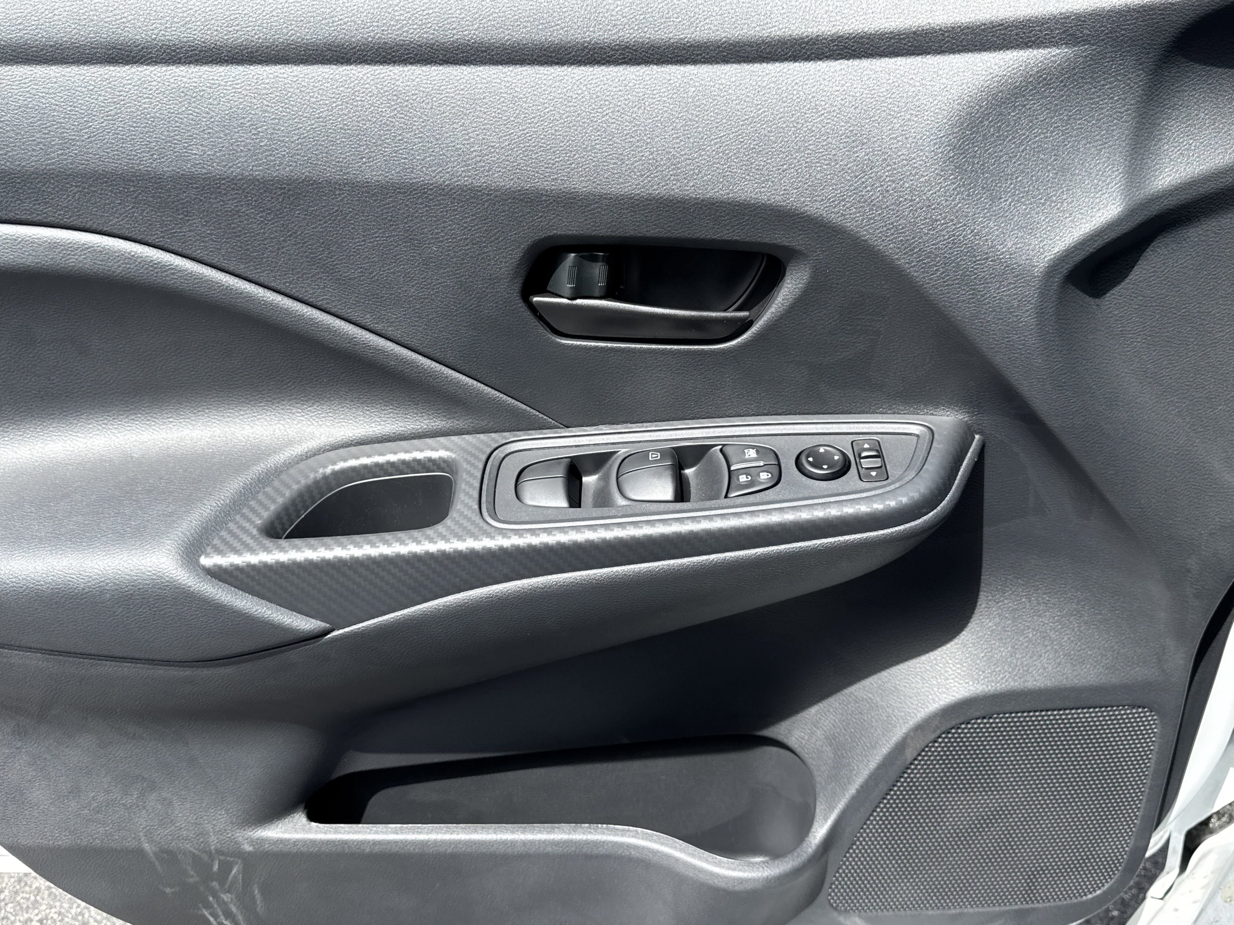 New 2025 Nissan Versa S image 9