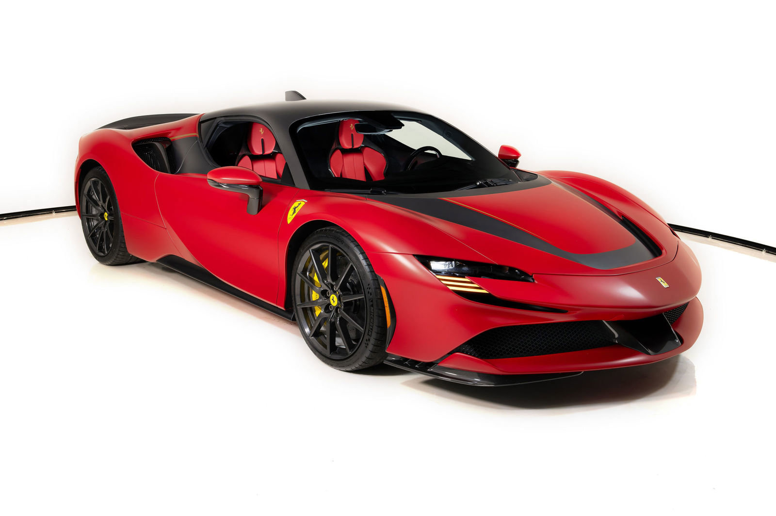 Certified 2022 Ferrari SF90 Stradale image 1