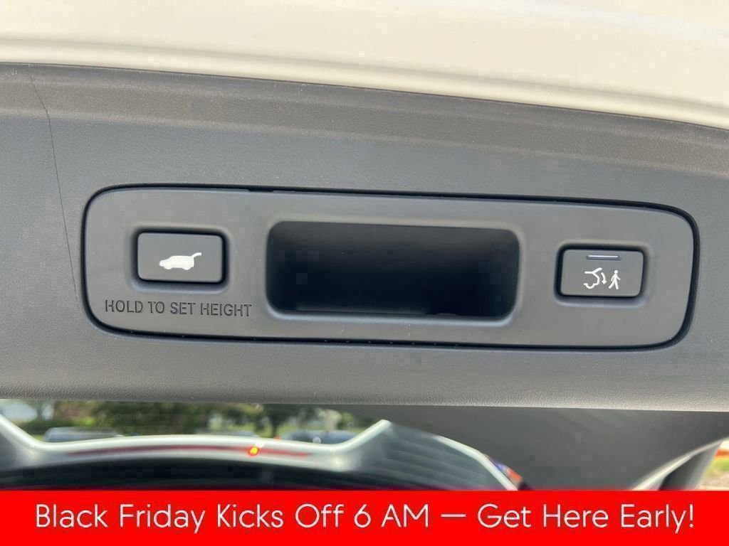 New 2025 Acura ADX FWD image 15