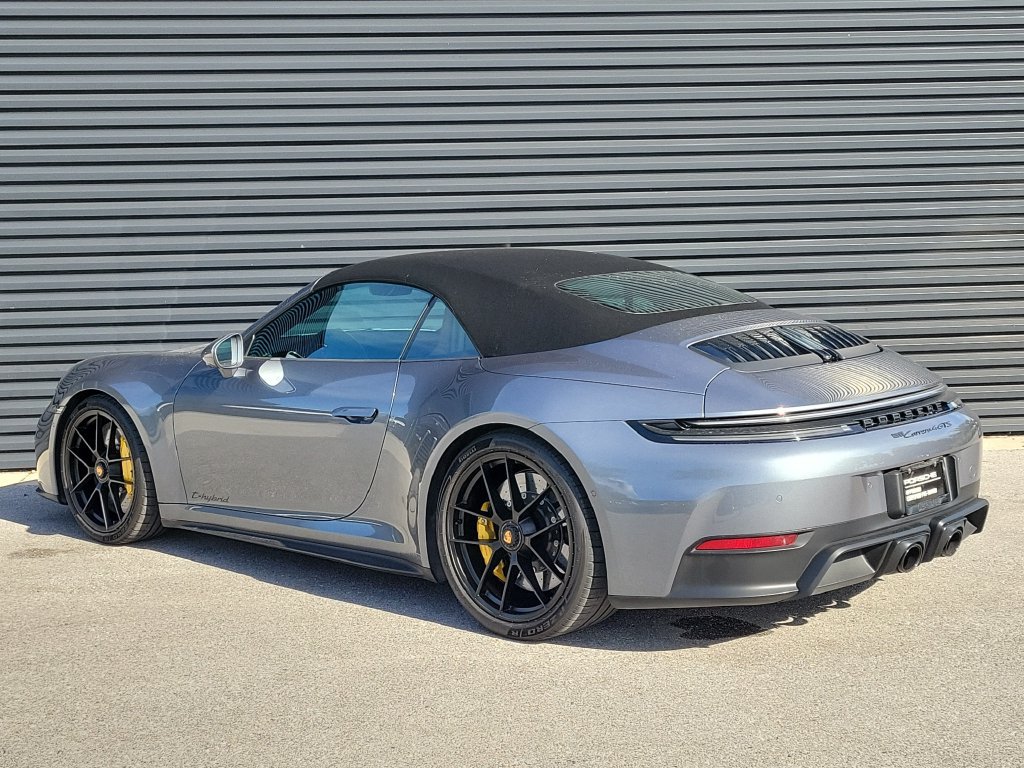 Certified 2026 Porsche 911 Carrera 4 GTS AWD/4WD image 3