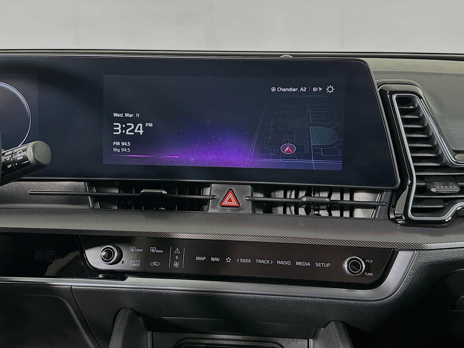 Used 2025 Kia Sportage SX image 13