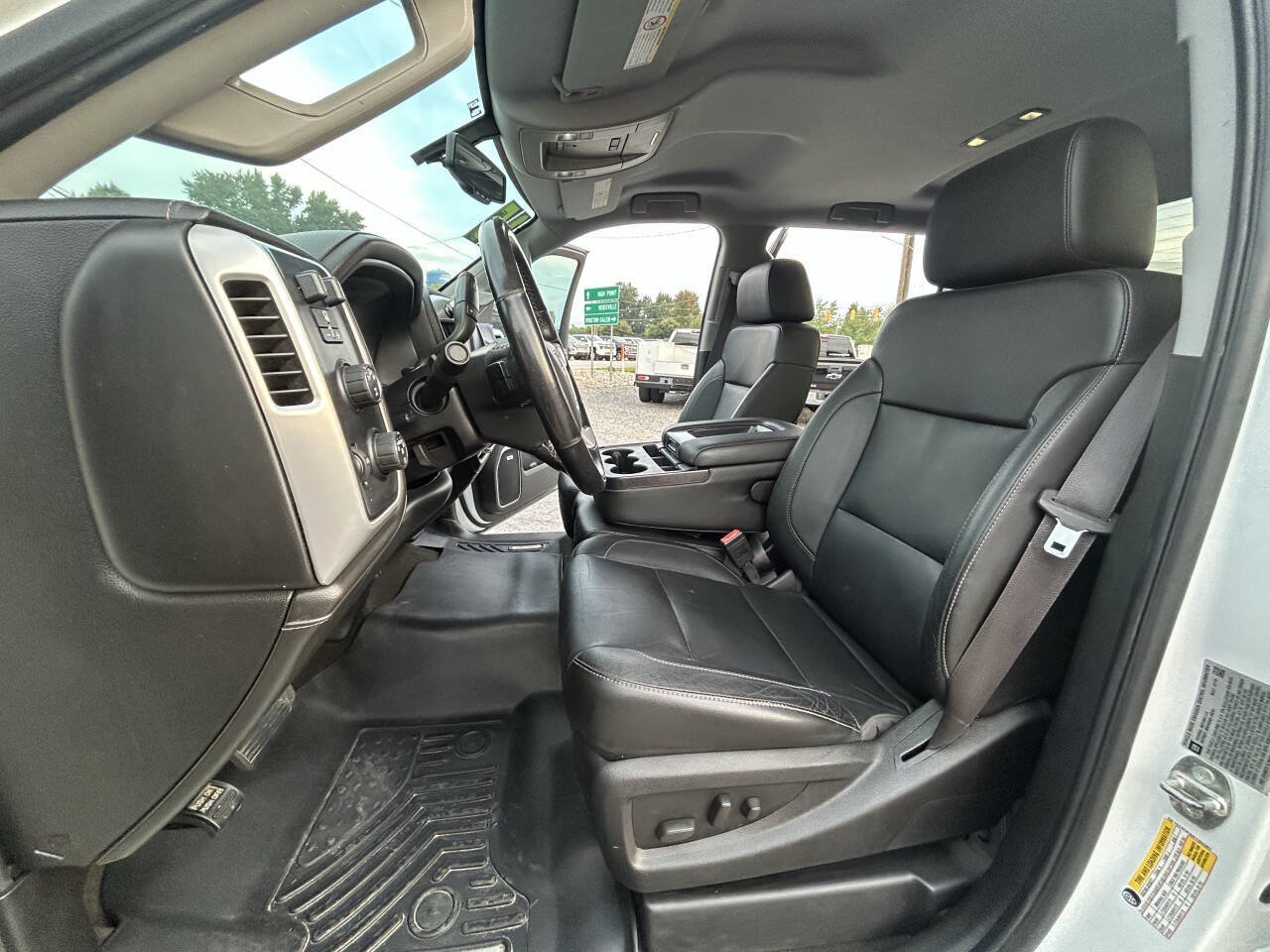 Used 2015 GMC Sierra 3500 SLT w/ Duramax Plus Package AWD/4WD image 18