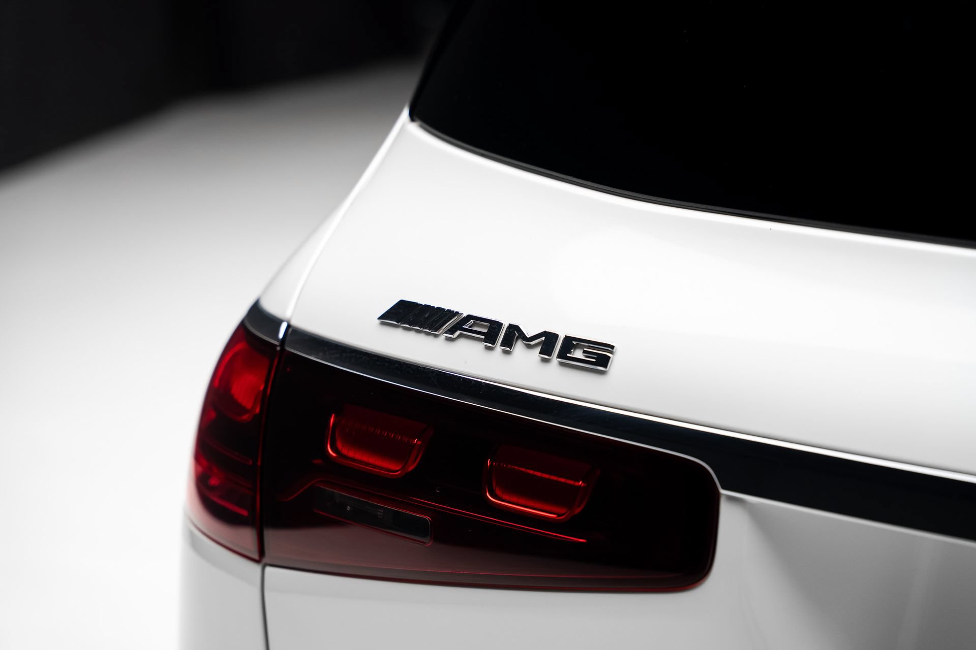Used 2024 Mercedes-Benz GLS 63 AMG 4MATIC w/ AMG Night Package image 33