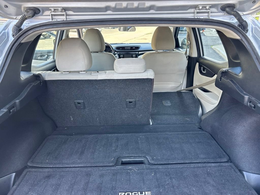 Used 2018 Nissan Rogue Sport SV w/ SV All-Weather Package AWD/4WD image 17