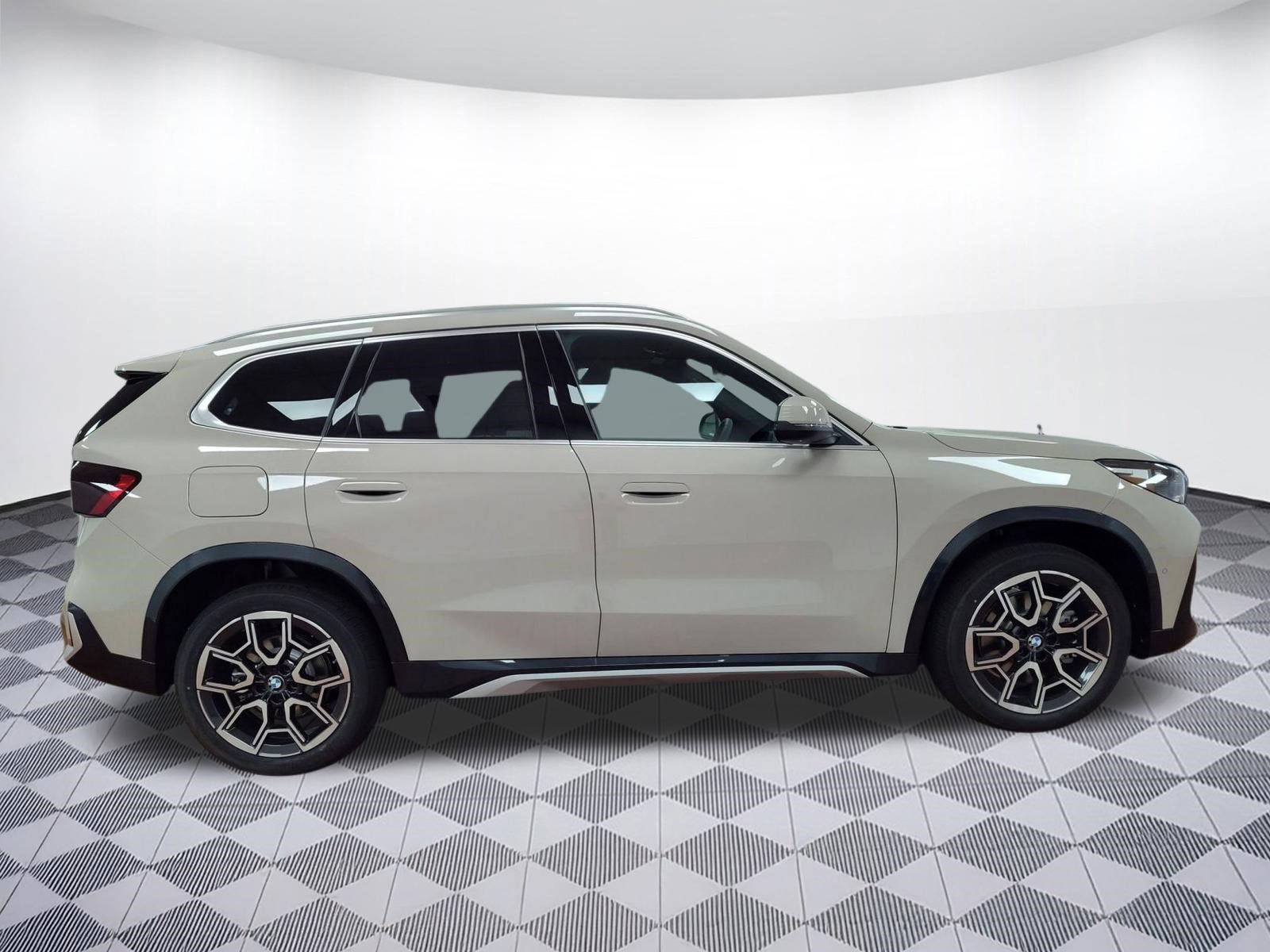 Used 2026 BMW X1 xDrive28i w/ Convenience Package image 7