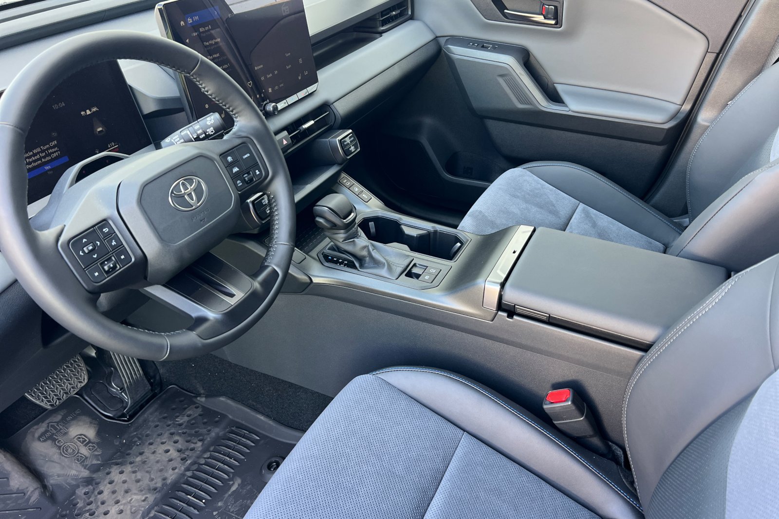 Used 2026 Toyota RAV4 XSE w/ Weather Package AWD/4WD image 9
