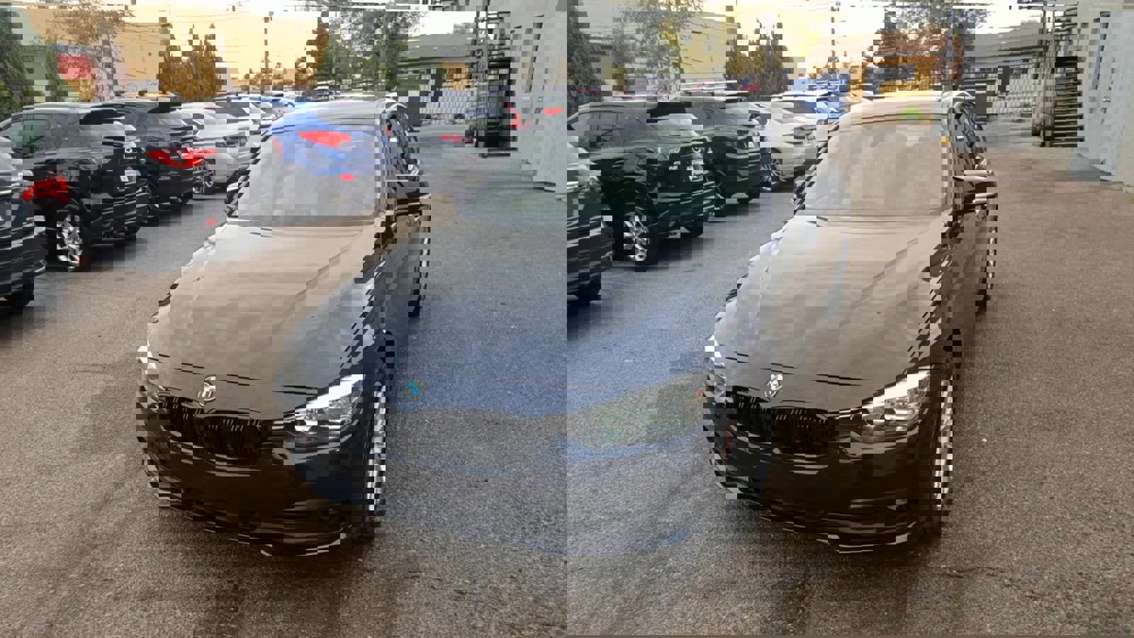 Used 2016 BMW 320i Sedan image 3