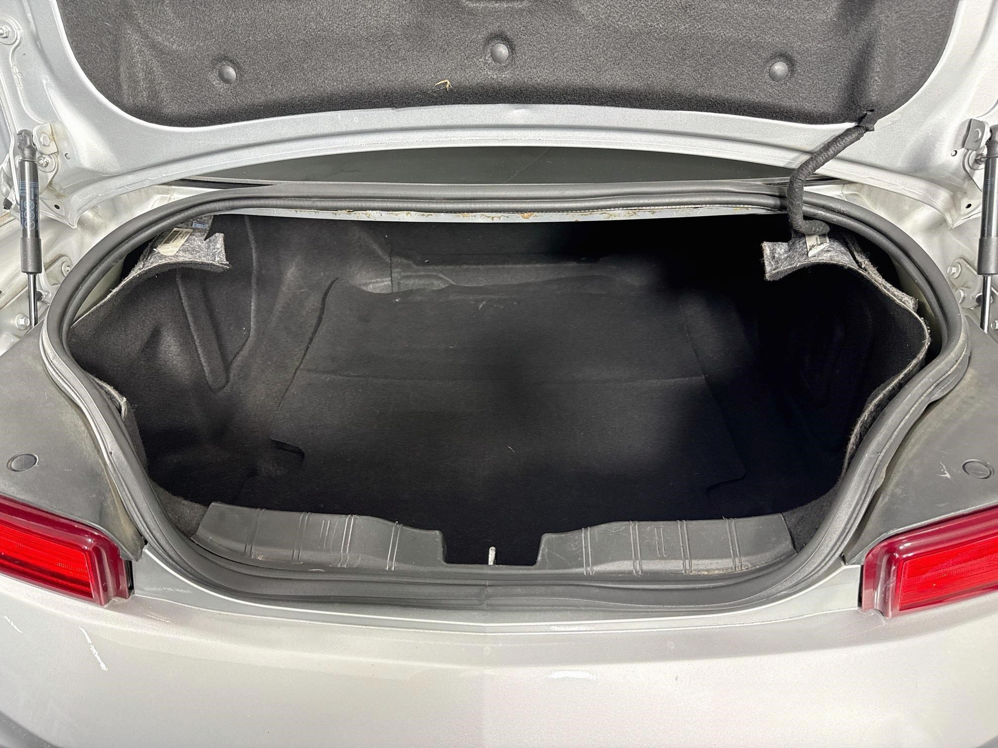 Used 2017 Chevrolet Camaro LT RWD image 17
